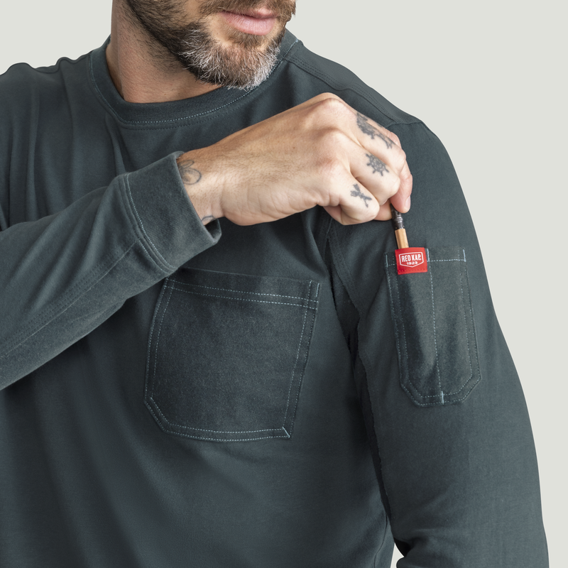 Men's Heavyweight Long Sleeve Cotton Pocket T-Shirt image number 15