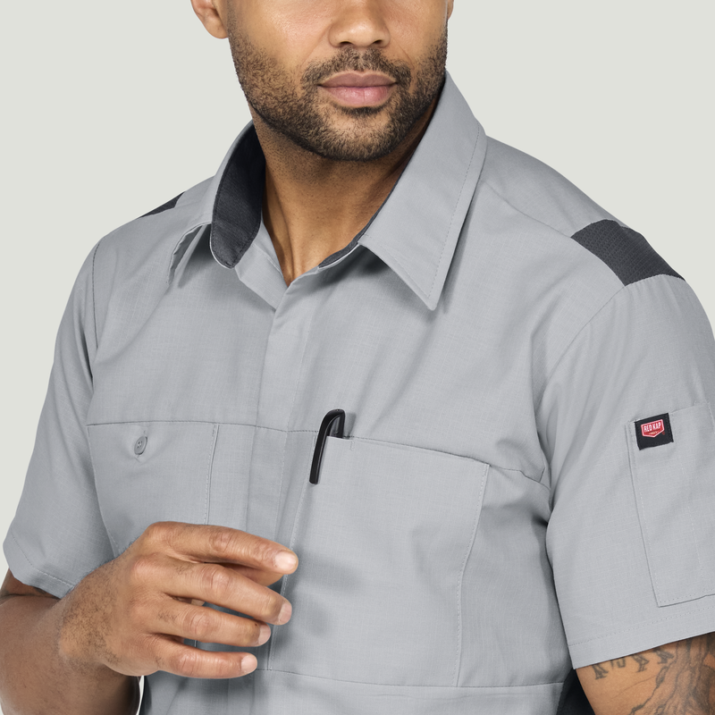 Men's Short Sleeve Performance Plus Shop Shirt With Oilblok Technology image number 7