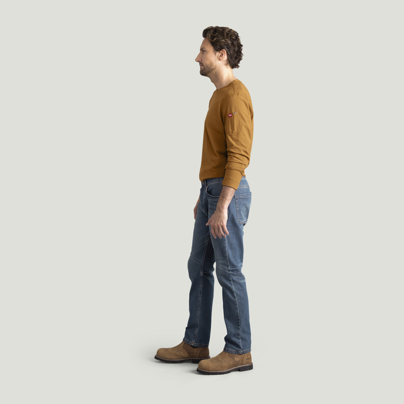 Men's Midweight Long Sleeve Performance Tee image number 3