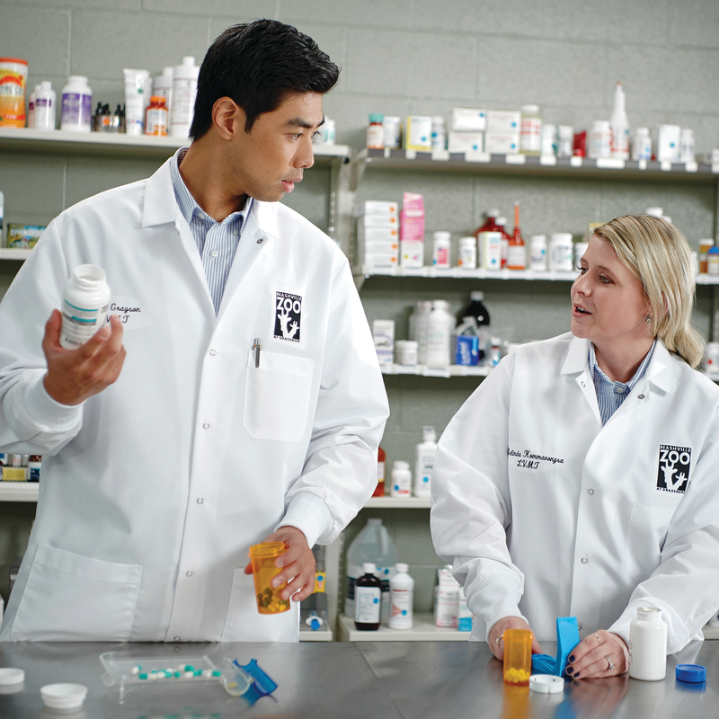 Unisex Specialized Cuffed Lab Coat with Interior Pocket image number 3