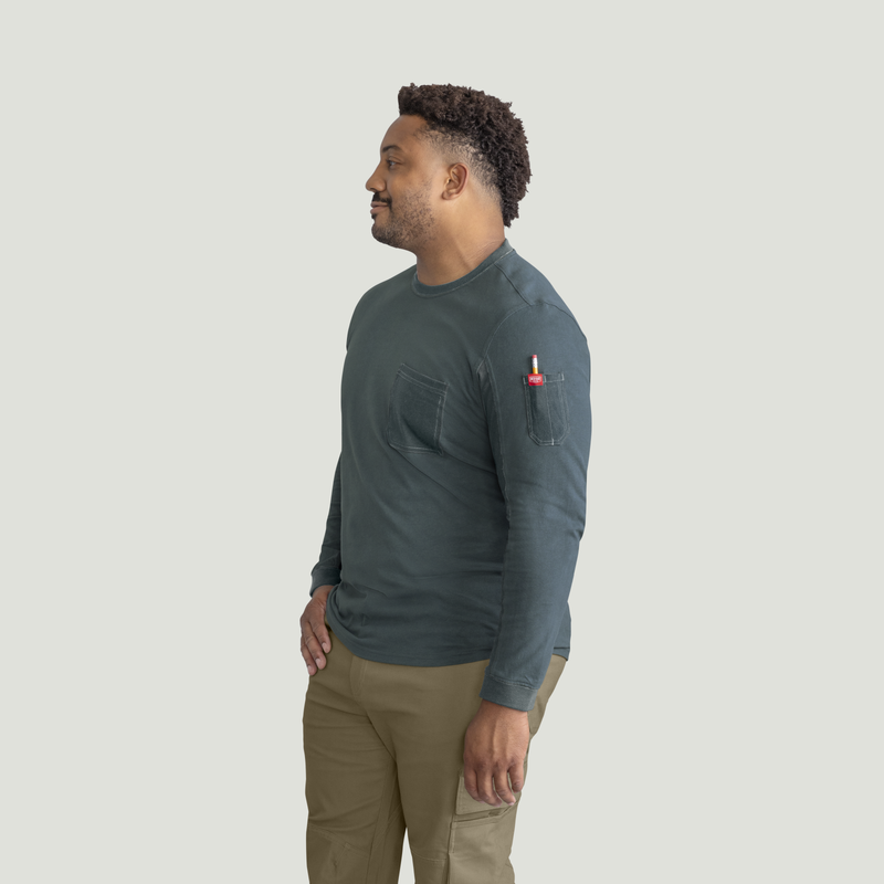 Men's Heavyweight Long Sleeve Cotton Pocket T-Shirt image number 7