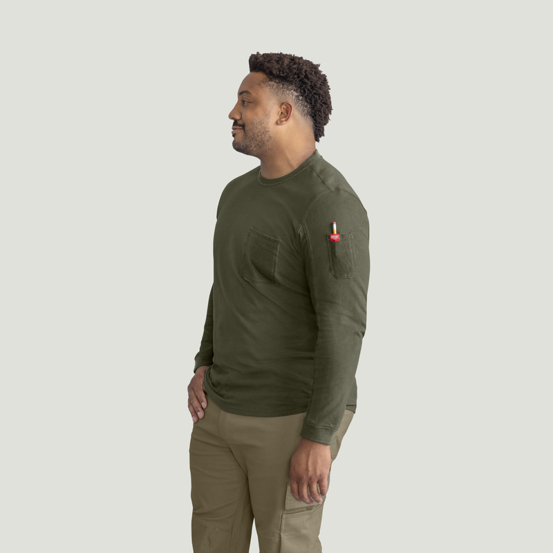 Men's Heavyweight Long Sleeve Cotton Pocket T-Shirt image number 7
