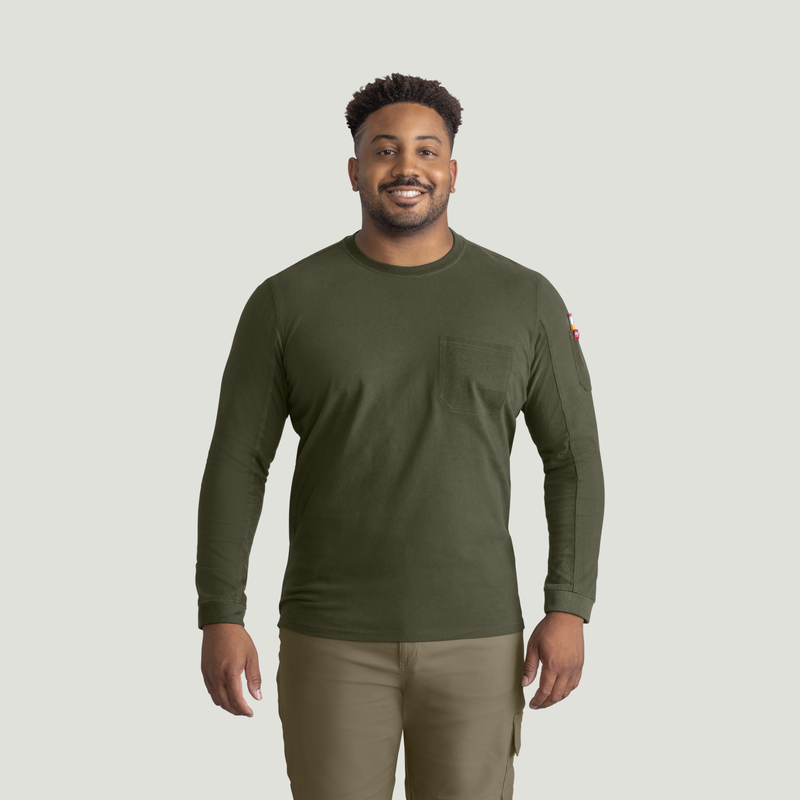 Men's Heavyweight Long Sleeve Cotton Pocket T-Shirt image number 5