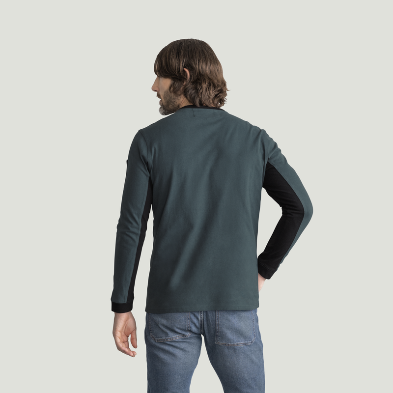 Men's Heavyweight Long Sleeve Cotton Pocket T-Shirt image number 2