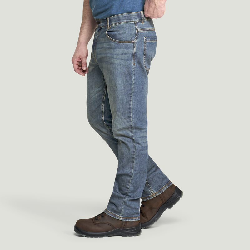 Men's Relaxed Fit Flex Work Jean image number 3